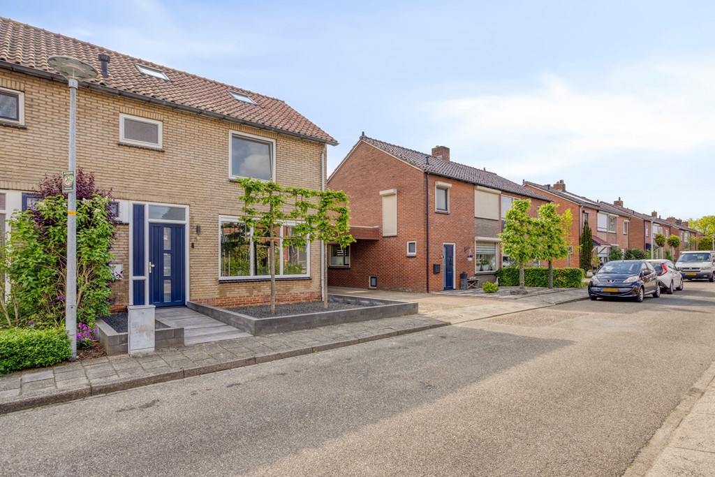 4. Rembrandtstraat37141XNGroenloNL-01.jpg